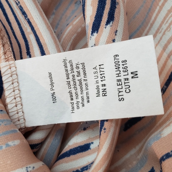 [NWT] Pink Lily Blush Patterned Romper - Picture 5 of 5